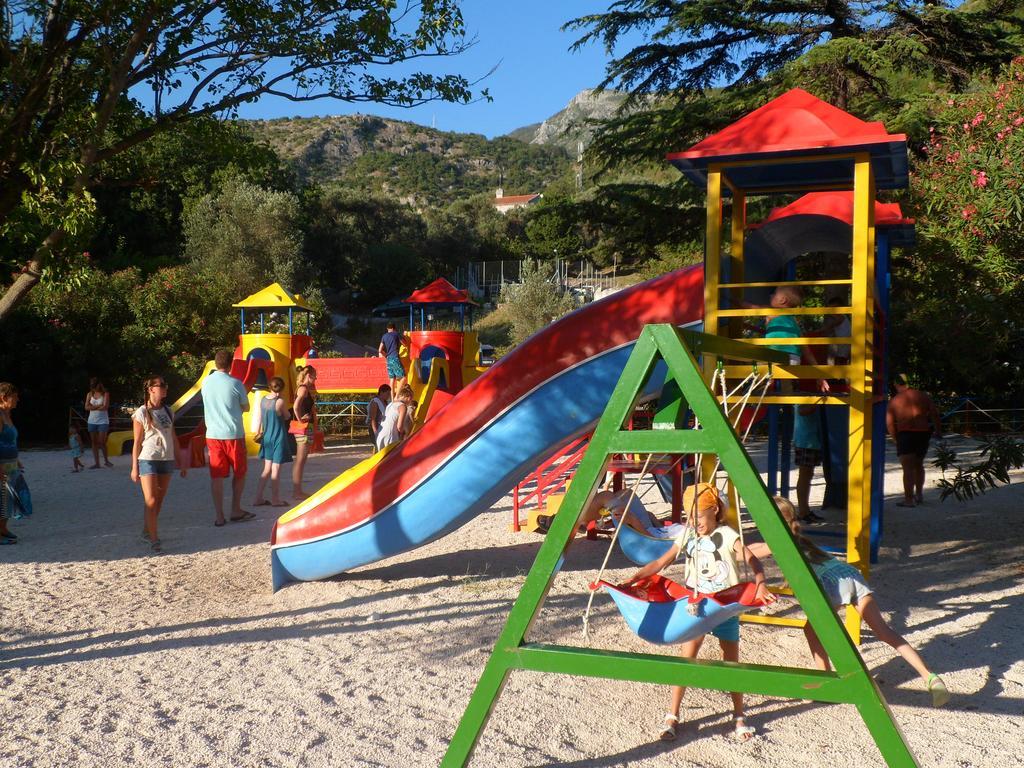Milocer Apartment Sveti Stefan Ngoại thất bức ảnh