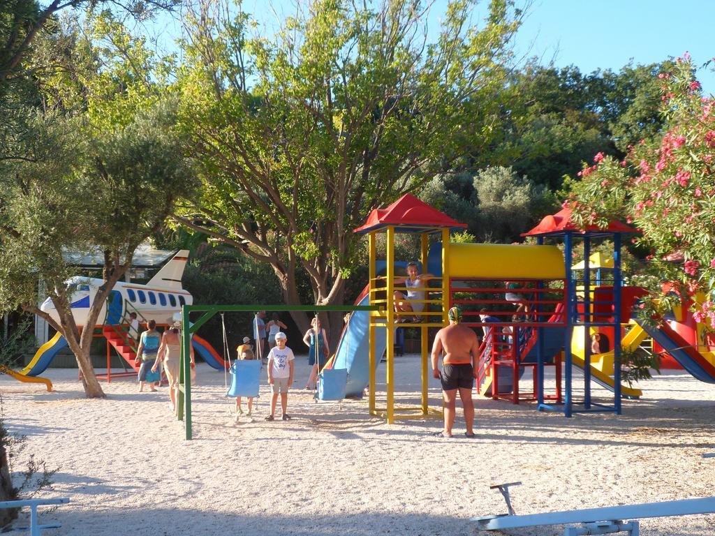 Milocer Apartment Sveti Stefan Ngoại thất bức ảnh
